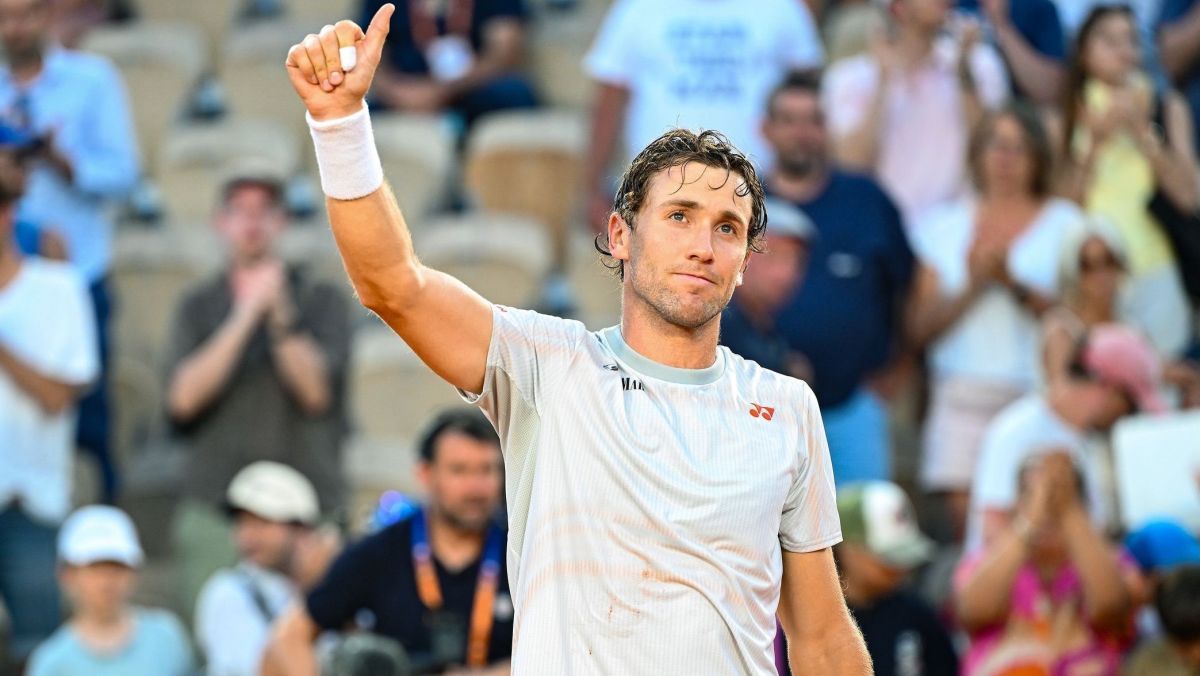 Alcaraz diz que Zverev é o melhor tenista do mundo no momento