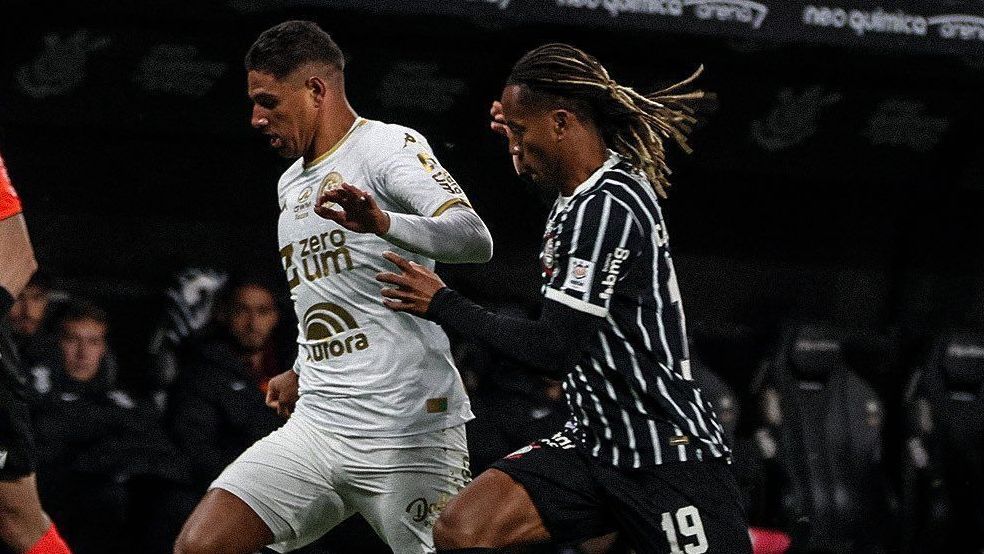 Torcedores do Corinthians fazem cobrança após derrota: “Time sem vergonha!”