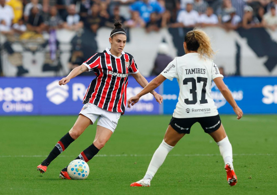 Imagem de destaque do post: São Paulo x Corinthians: horário e onde ao jogo do Brasileirão Feminino