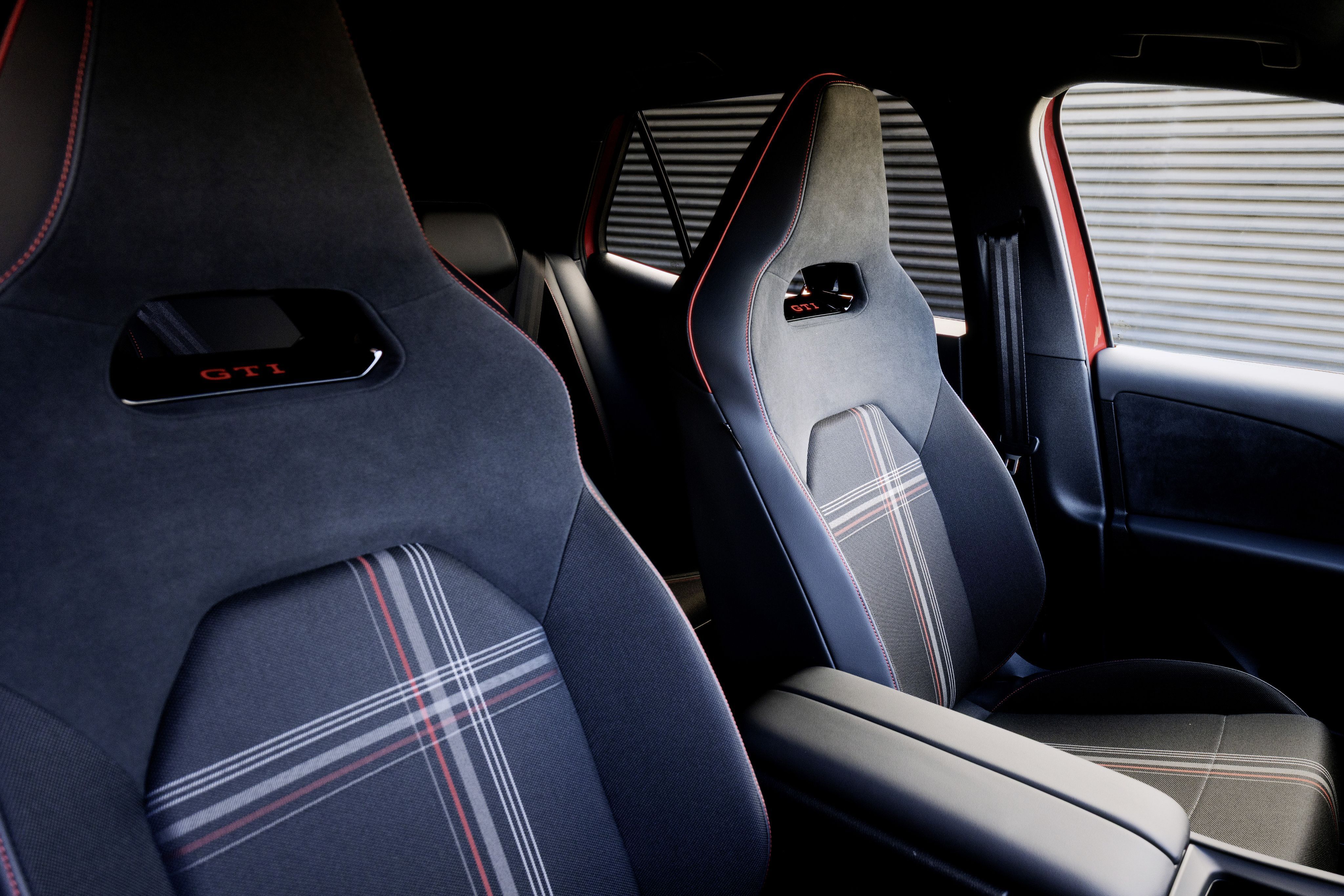 Novo Volkswagen ID. 3 GTI é o mais potente e o primeiro 100% elétrico da história da clássica linhagem GTI • Divulgação Volkswagen