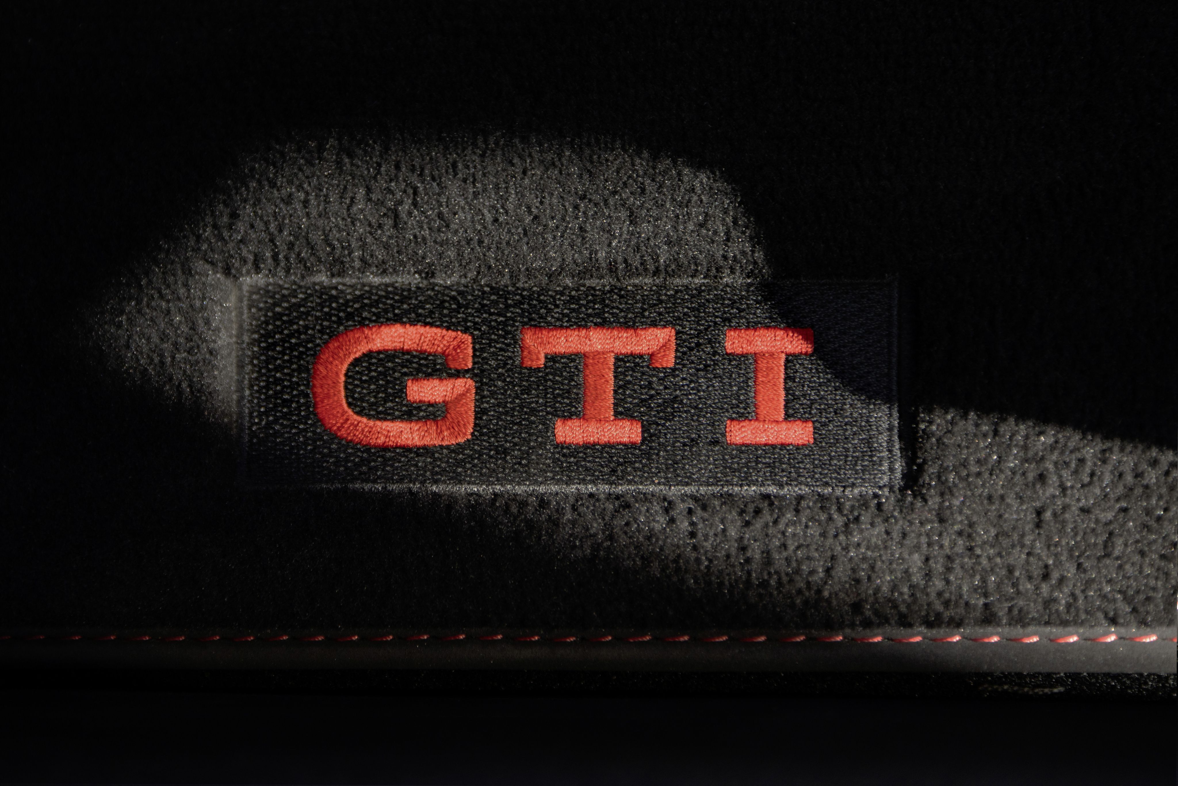 Novo Volkswagen ID. 3 GTI é o mais potente e o primeiro 100% elétrico da história da clássica linhagem GTI • Divulgação Volkswagen