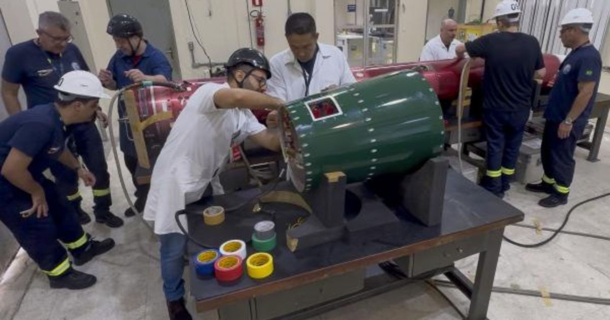 Militares do Brasil testam foguete que levará equipamento de 400 kg para estudar microgravidade