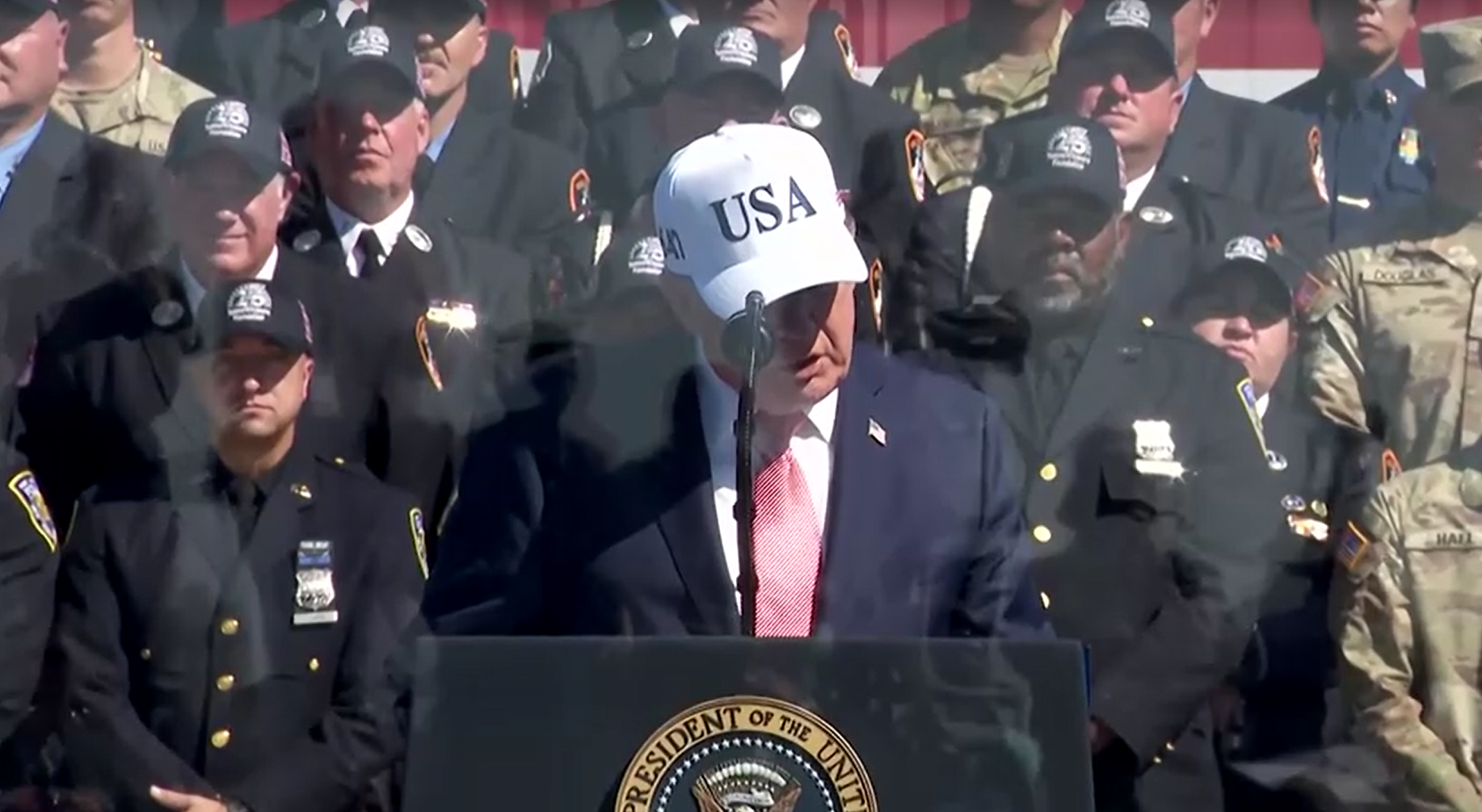 Donald Trump durante homenagem a heróis do 11 de Setembro