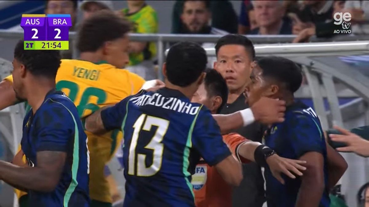 Endrick recebe “tapa na cara” em amistoso da Seleção contra a Austrália