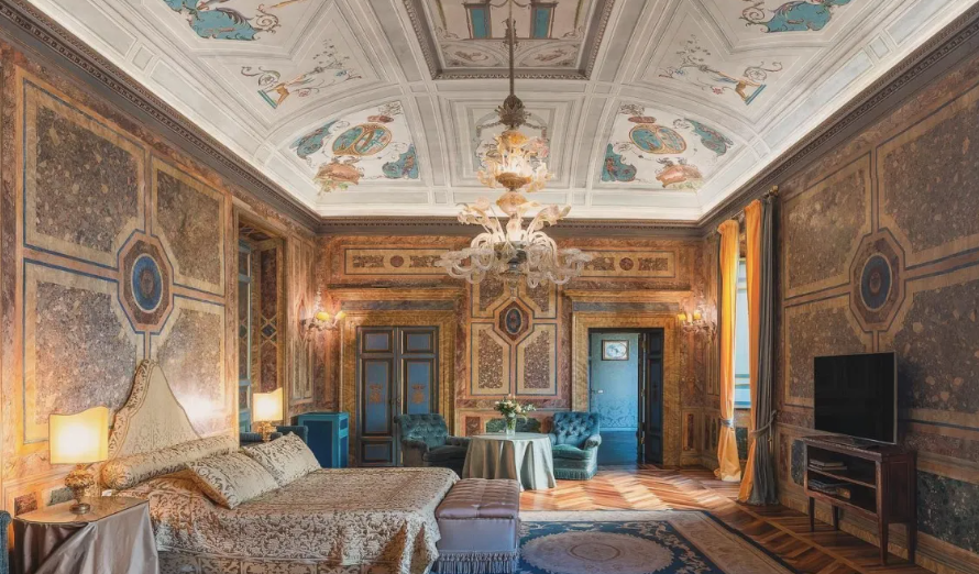 Família da aristocracia italiana abre palácio em Roma para hospedagem