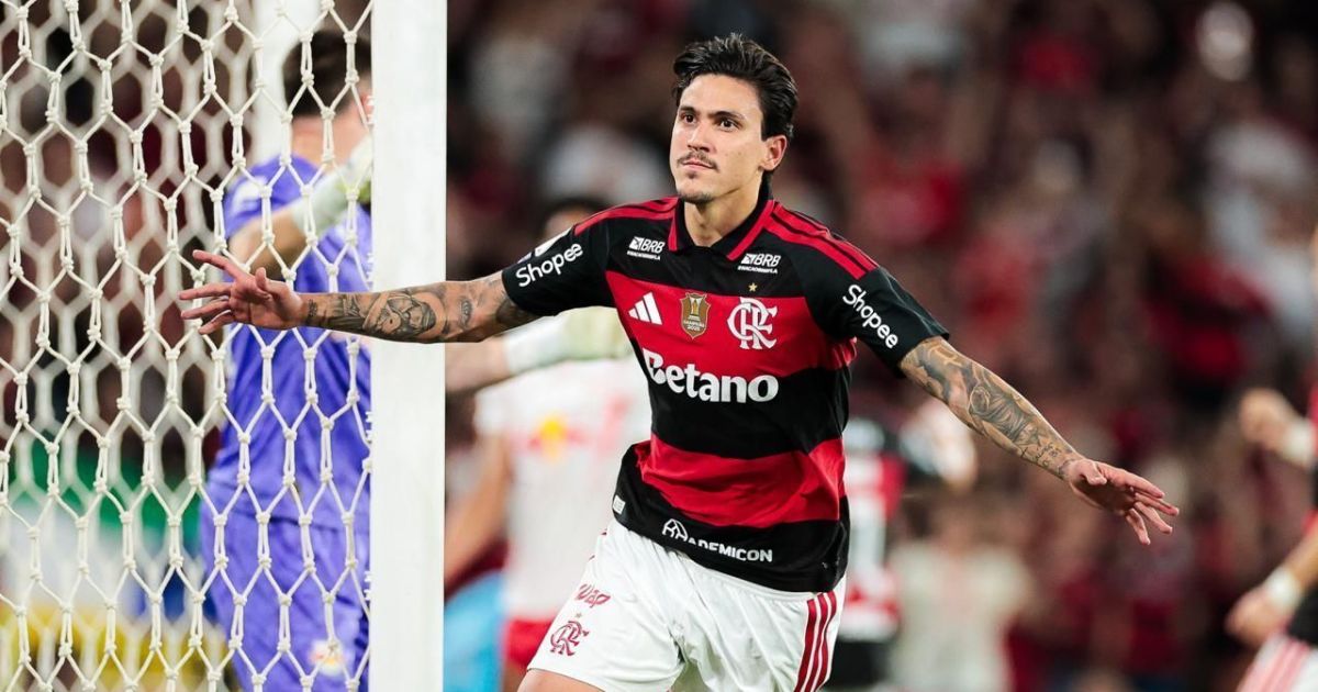 Flamengo domina, vence Red Bull Bragantino em casa e dispara como líder