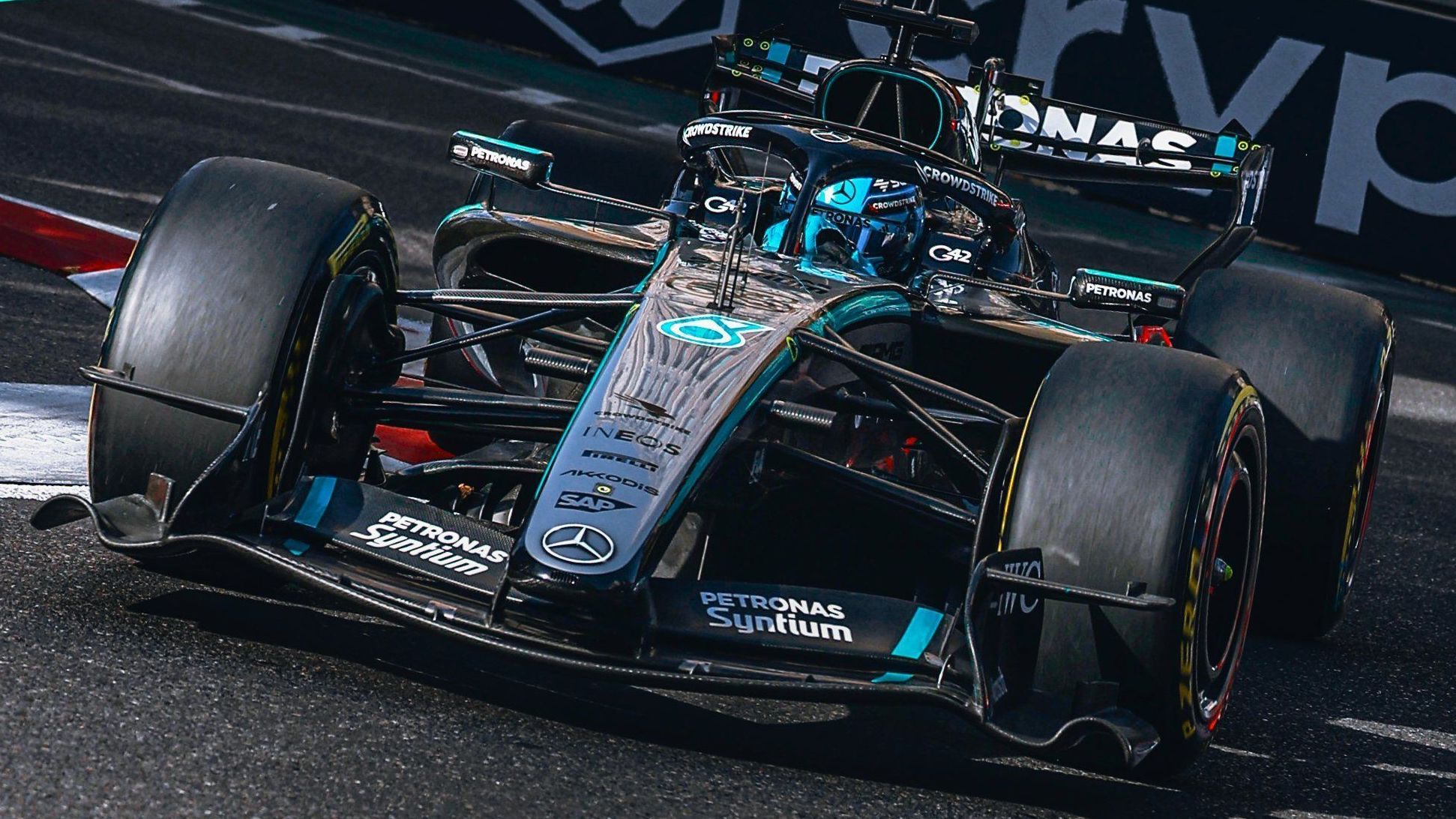 Russell é o mais rápido e Mercedes faz dobradinha no TL2 em Baku