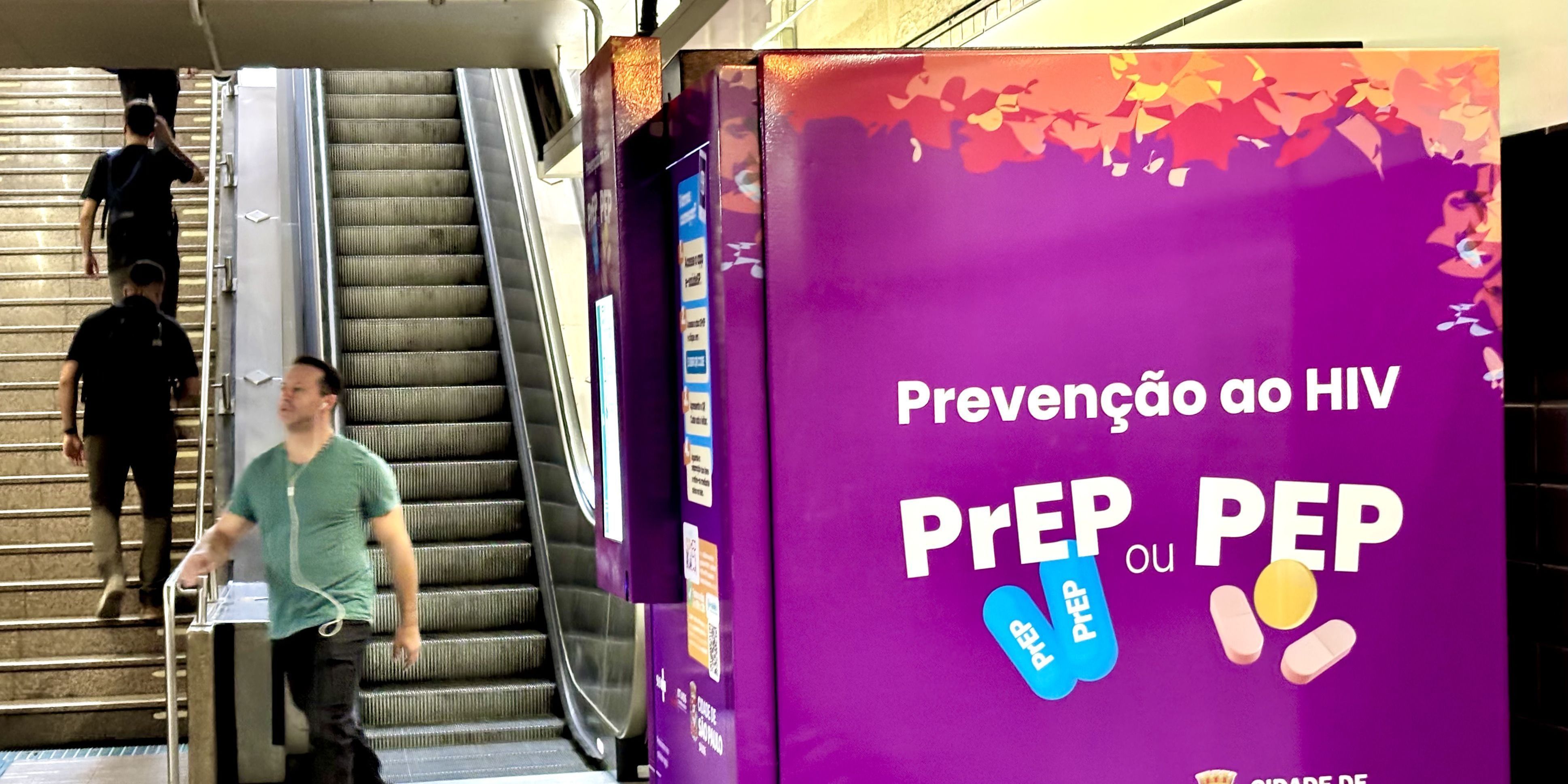 São Paulo instala sexta máquina gratuita de PrEP e PEP no Metrô