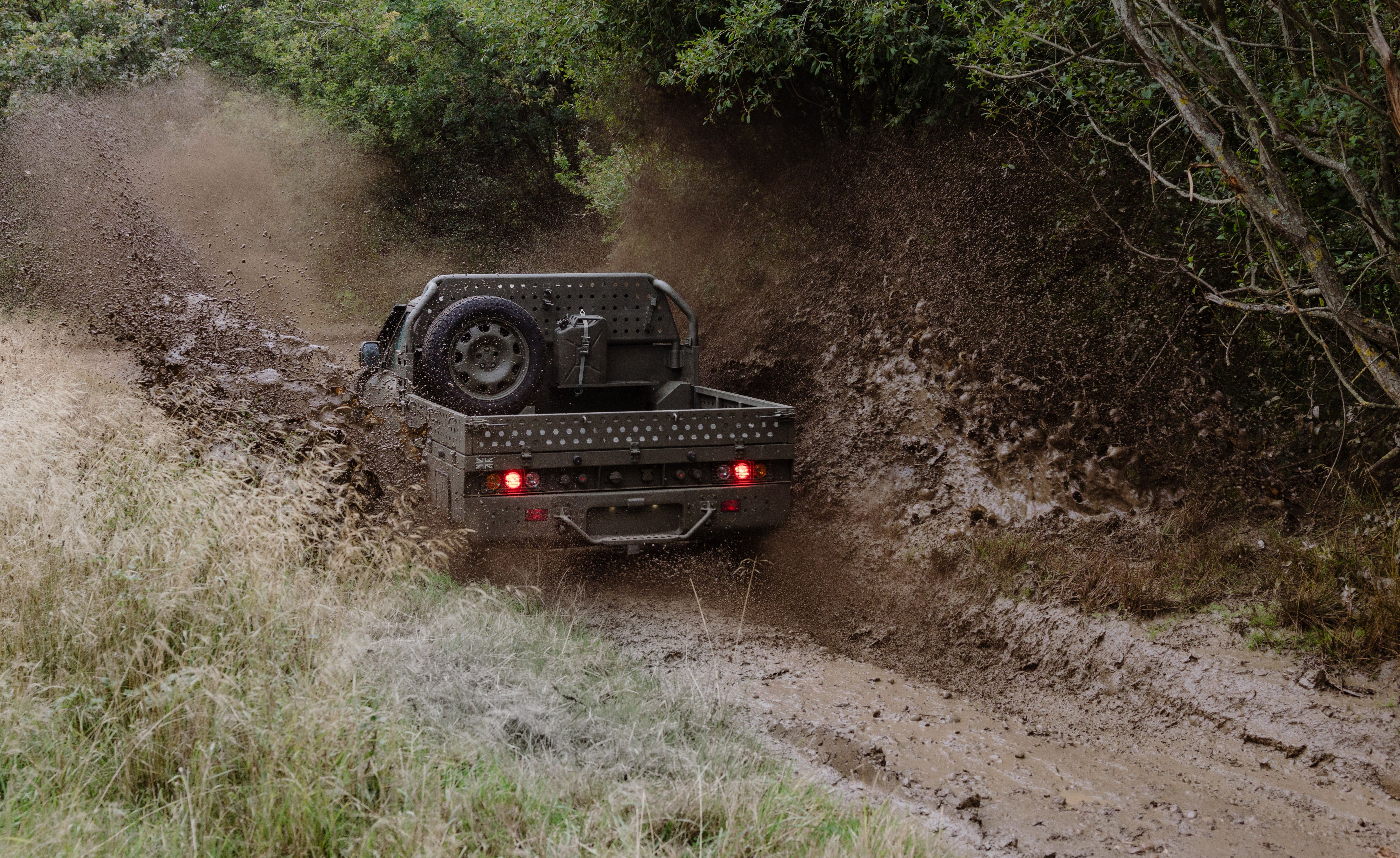 Nova variante da Land Rover Defender Wolf Series II • Divulgação Land Rover