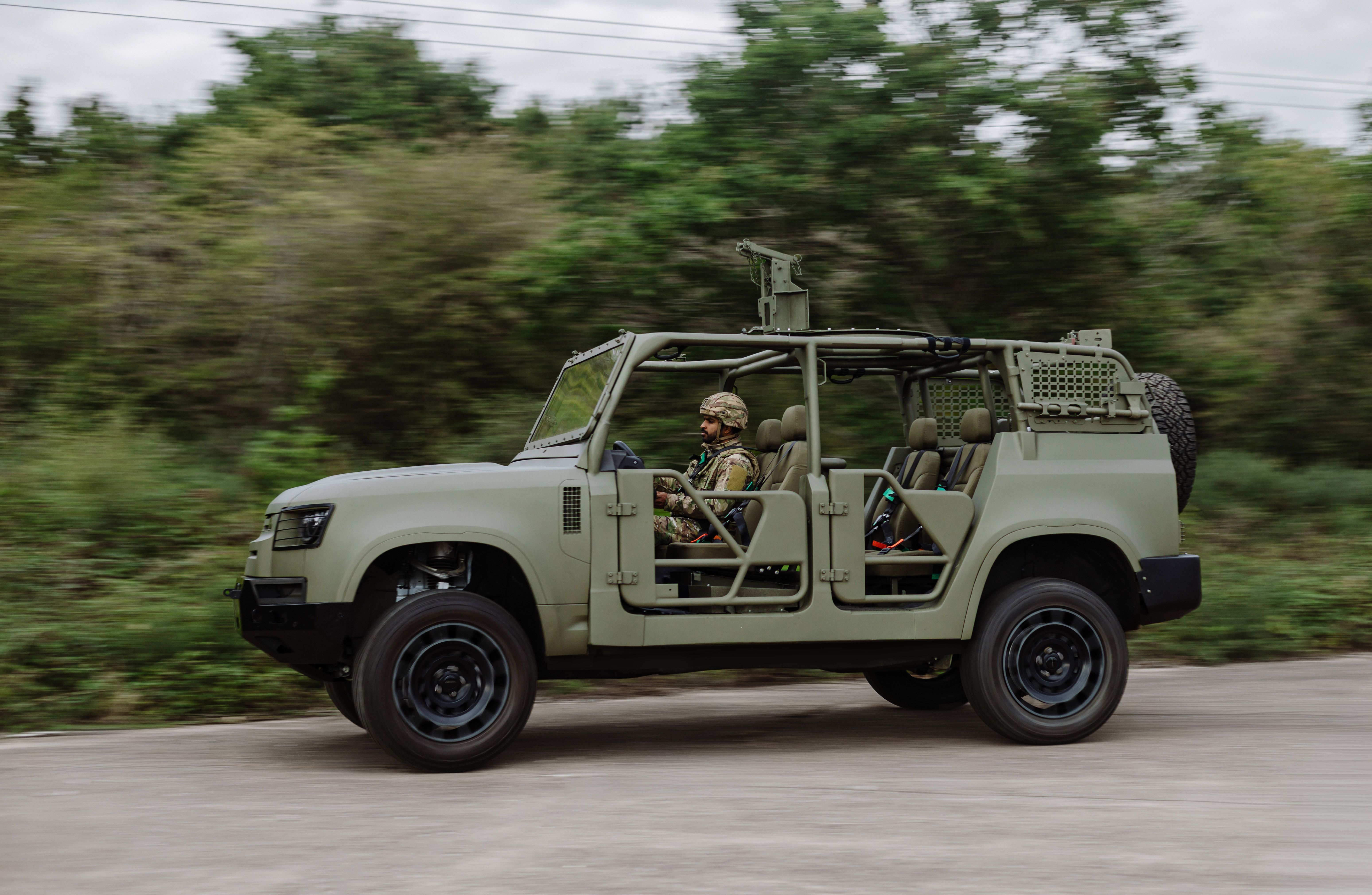 Defender Wolf II: Land Rover revela novas variantes do veículo militar