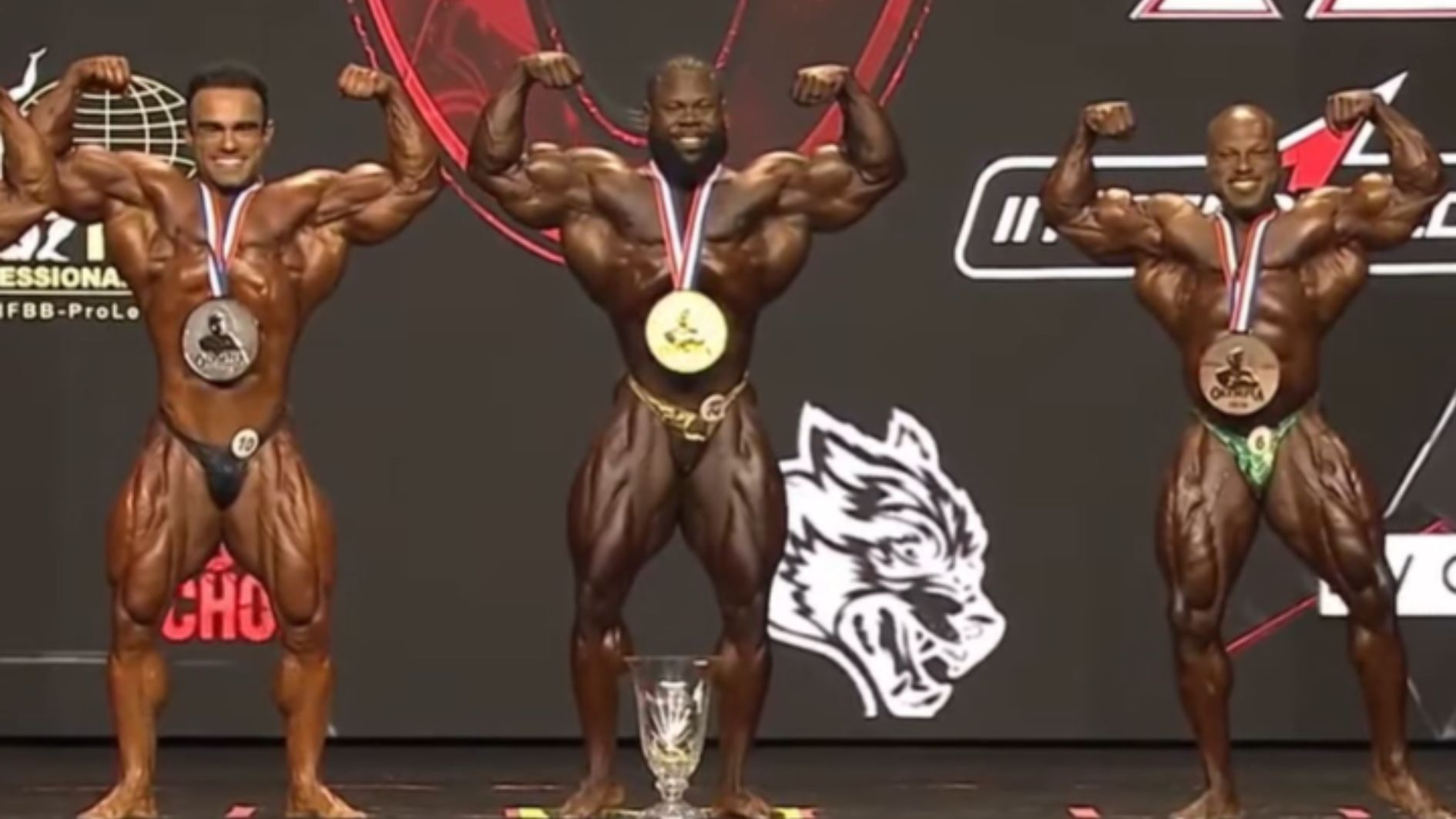 Keone Pearson consquitou tetra campeonato na categoria 212 • Reprodução/Mr. Olympia