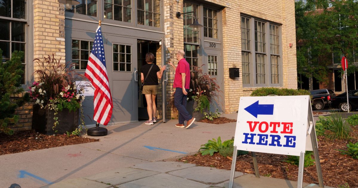 Voto latino, inflação e data centers aumentam chance de democratas no Texas