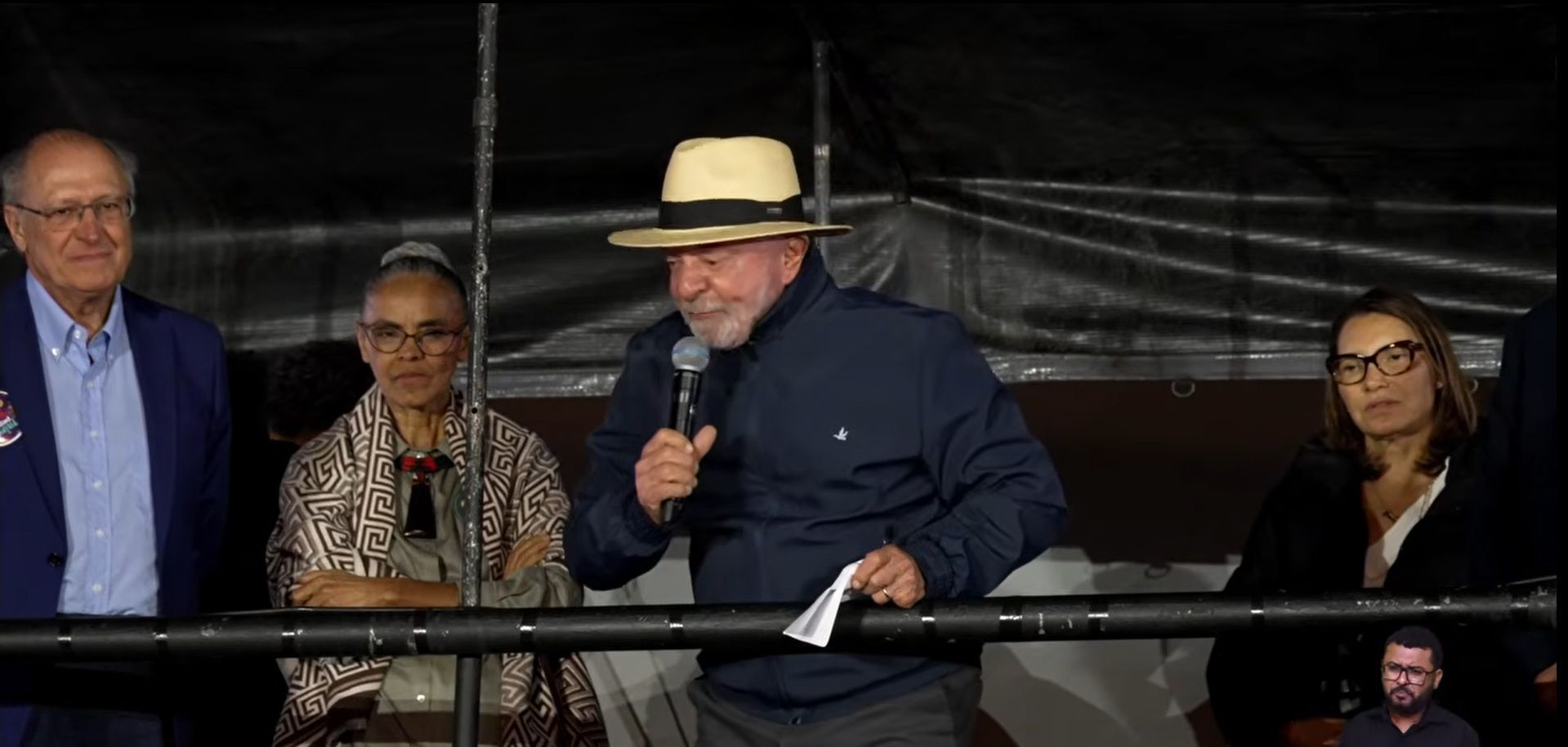 Presidente Luiz Inácio Lula da Silva durante comício em Guarulhos (SP)