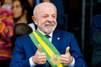 Lula reforça discurso de que Bolsonaros governam para milionários