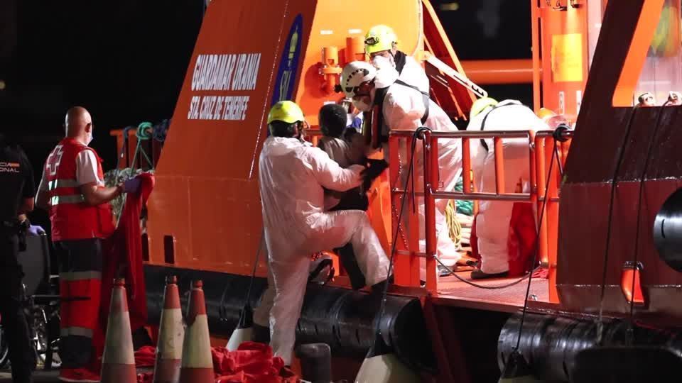 Espanha resgata dezenas de migrantes nas Ilhas Canárias