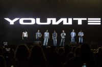 Younite revela à CNN que gostaria de colaborar com artistas brasileiros