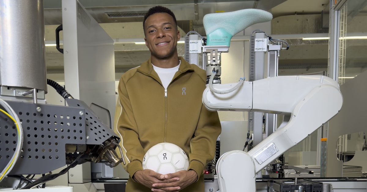 Mbappé encerra vínculo com a Nike após 20 anos e troca de patrocinador