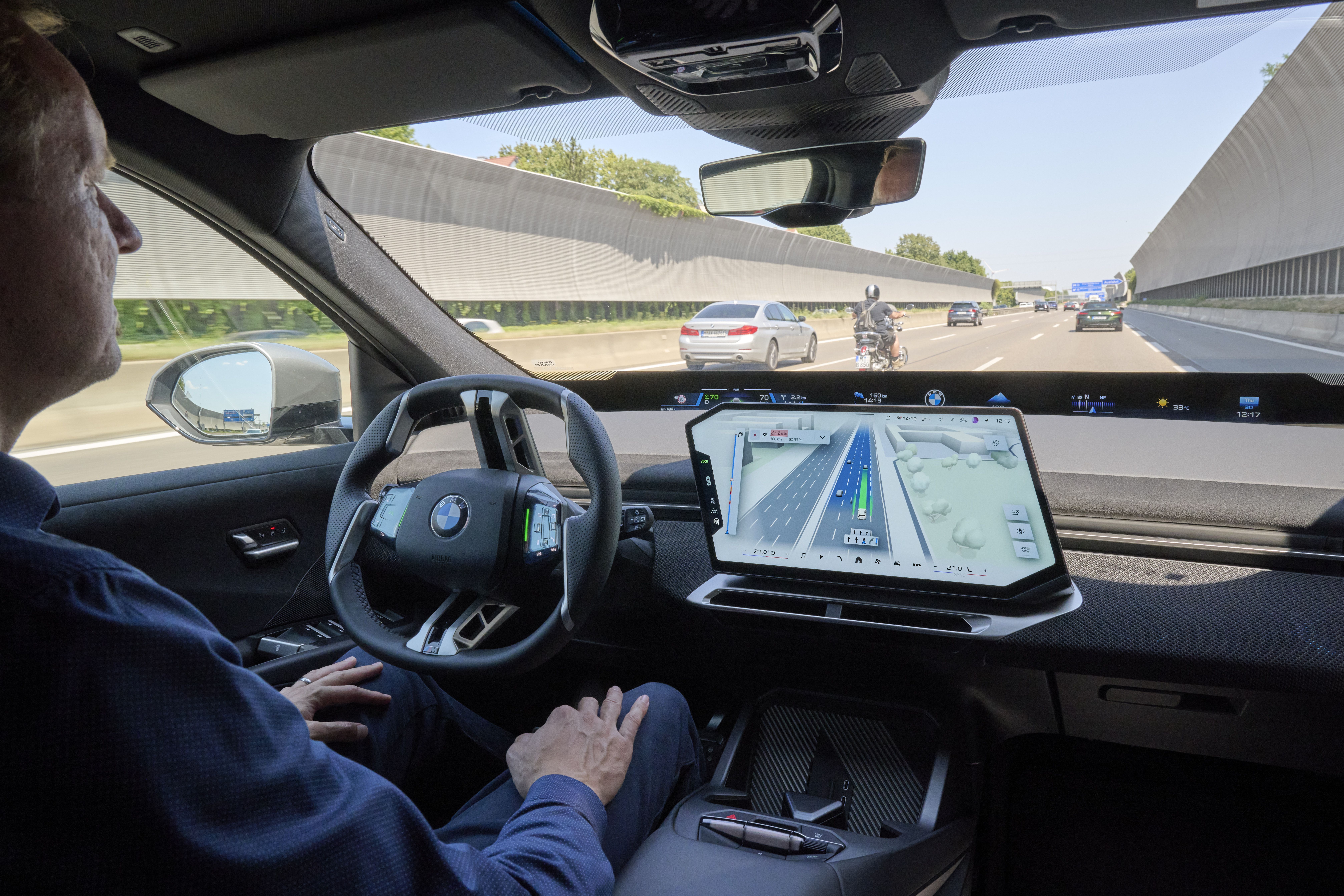 Sistema BMW Maps passa a exibir o trajeto e os assistentes eletrônicos numa interface tridimensional a partir de outubro • Tom Kirkpatrick/BMW AG