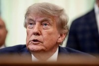 Trump diz que homens presos em base britânica planejavam "grandes danos"