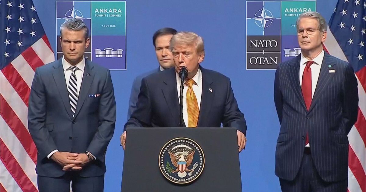 Análise: Assessores de Trump estão perdendo “guerra de memes” online