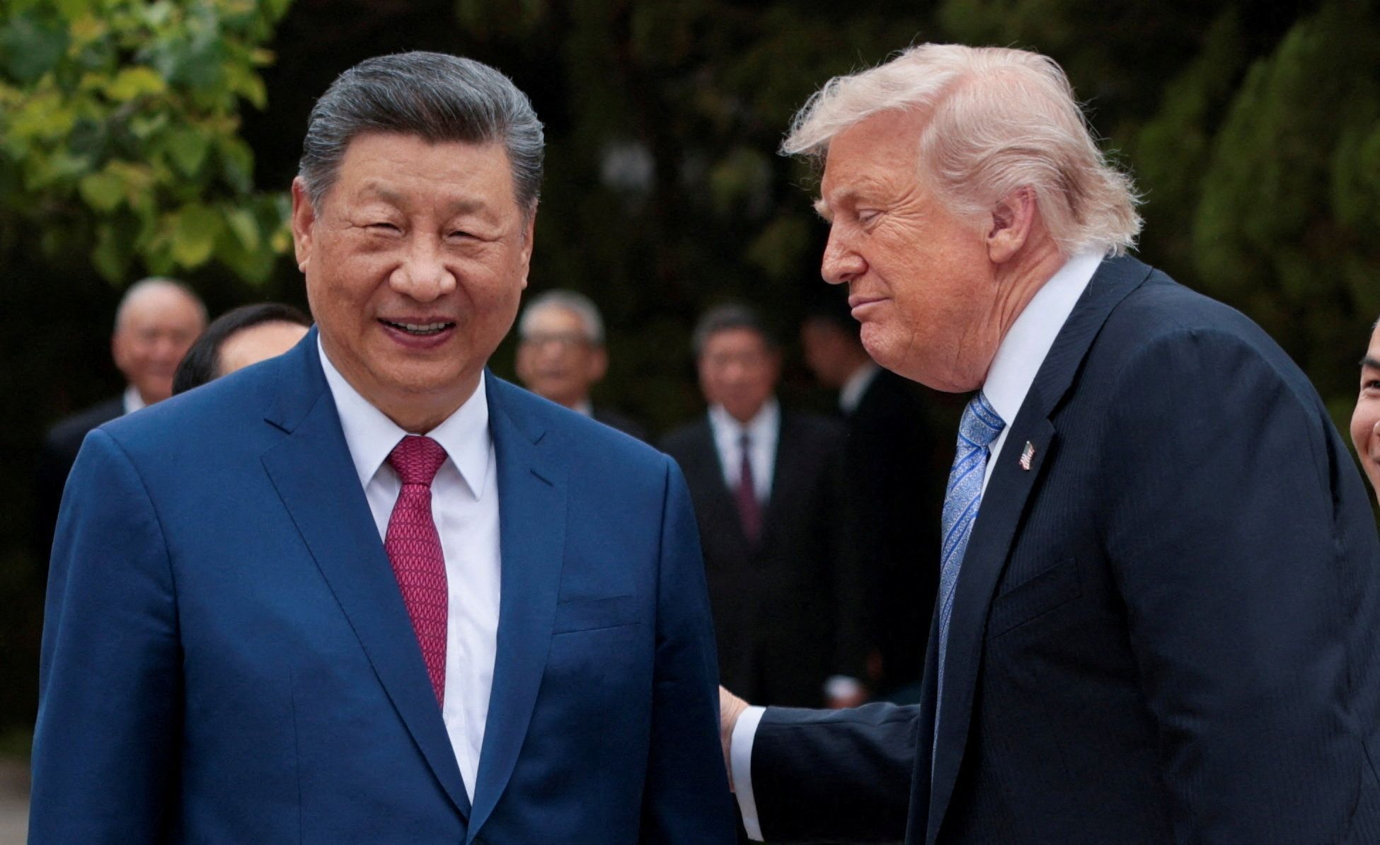 Presidente dos EUA, Donald Trump, conversa com o presidente chinês Xi Jinping em Pequim 15 de maio de 2026 REUTERSEvan Vucci