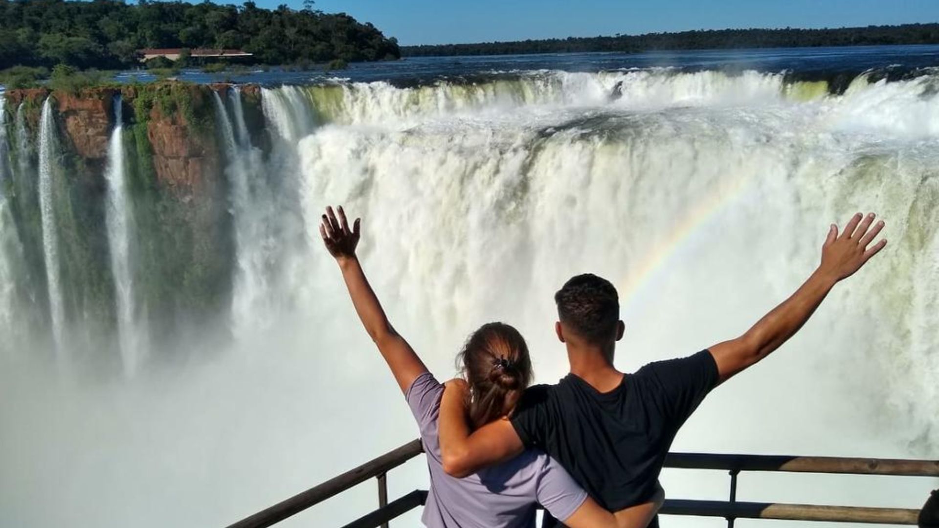 Como morar de graça perto das Cataratas do Iguaçu trabalhando 30 horas por semana