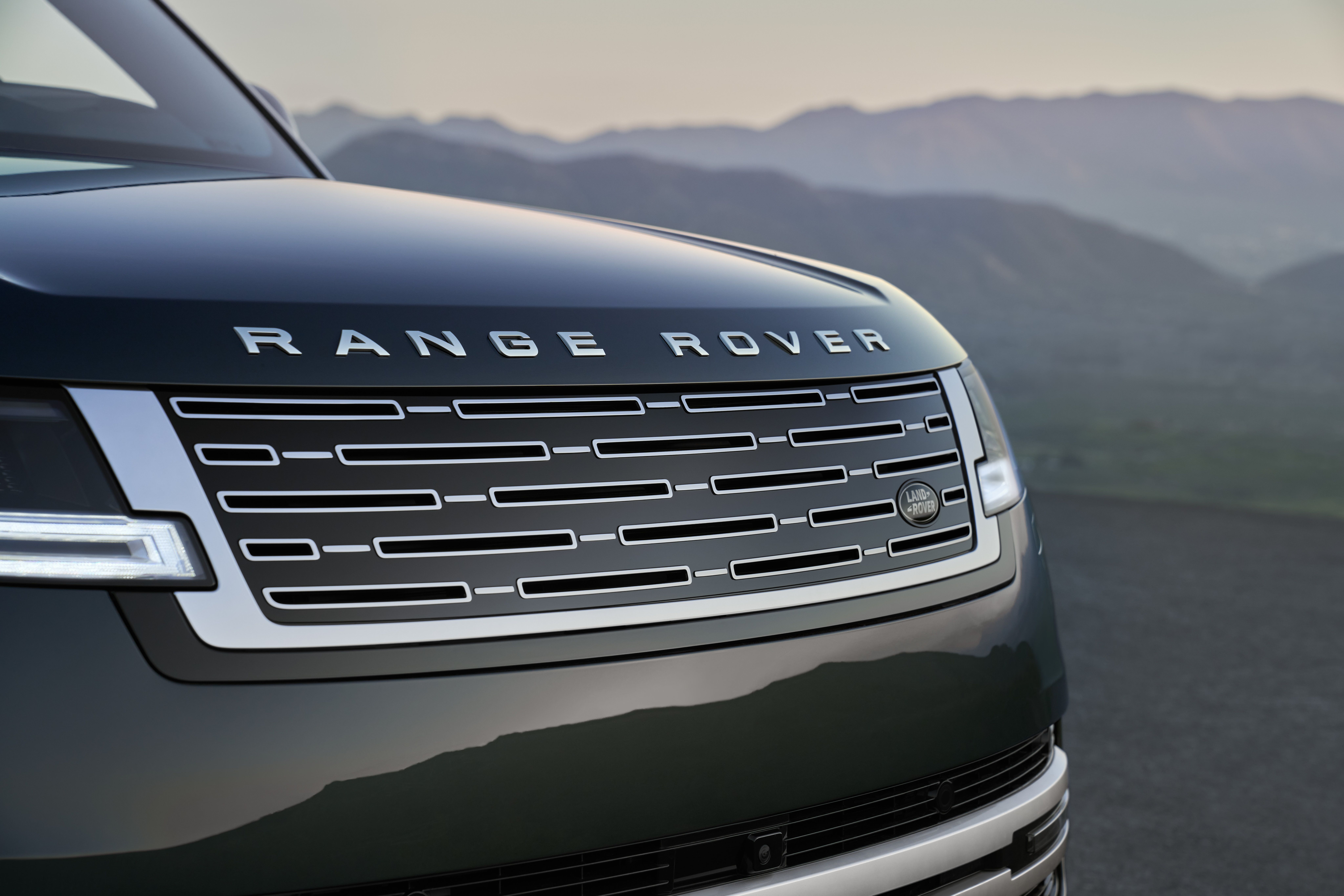 Range Rover lança primeiro modelo elétrico de sua história • Foto: Divulgação