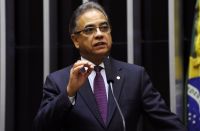 Ex-ministro de Temer desiste de candidatura ao Senado para apoiar Bia Kicis