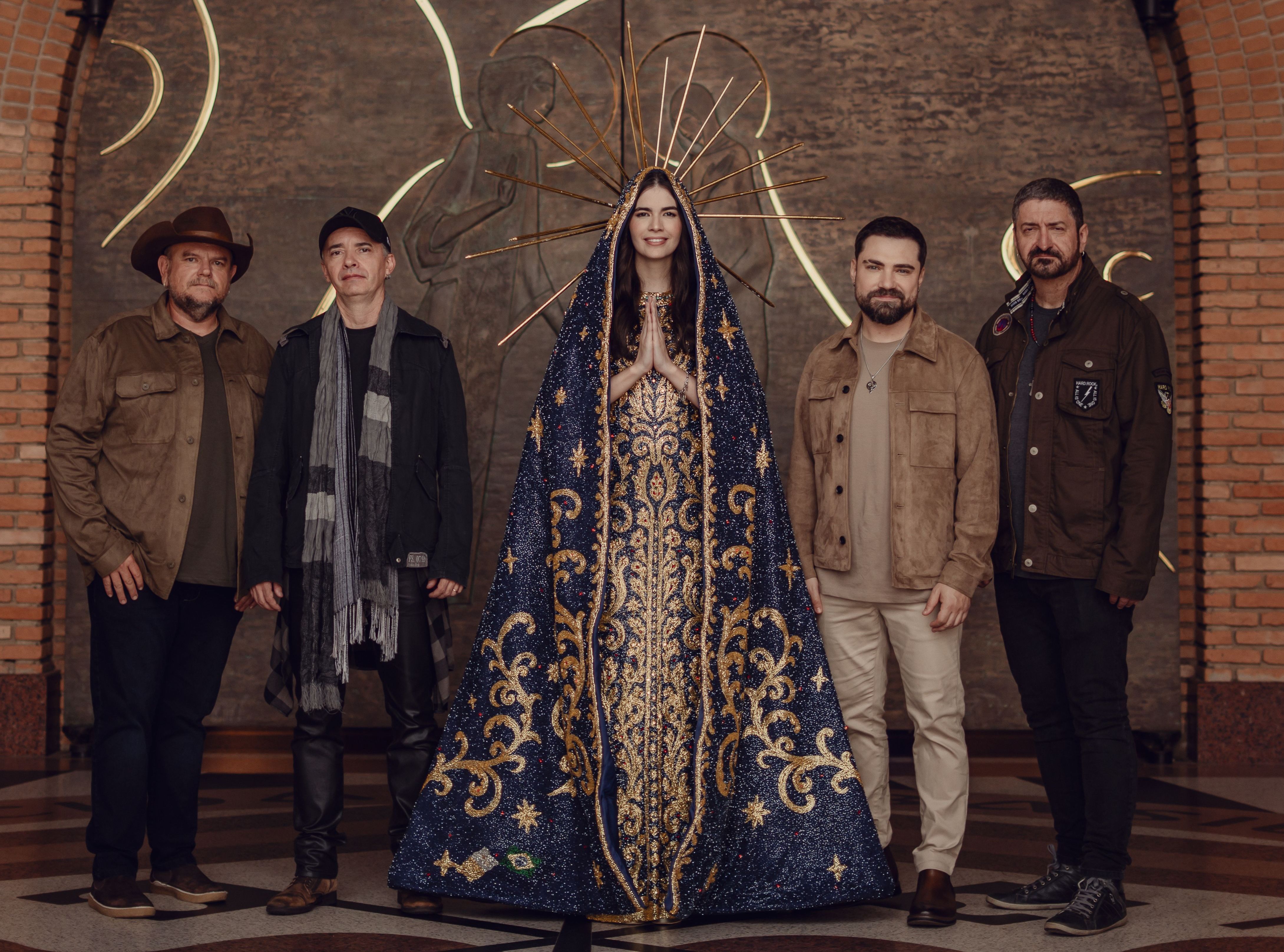 Maria Gabriela Lacerda, vencedora do Miss Brasil Universo 2025, participou da gravação da música “Mãe dos Aflitos”, da Rosa de Saron, no Santuário de Nossa Senhora Aparecida • Flavi Paes