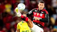 Samuel Lino explica irritação ao ser substituído: “Estressado com o campo”