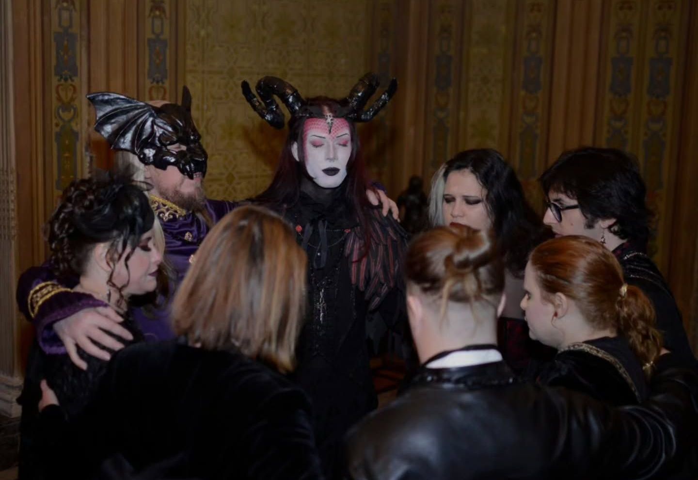 Rede Vamp organiza imersão com retiro de vampiros em Campos do Jordão