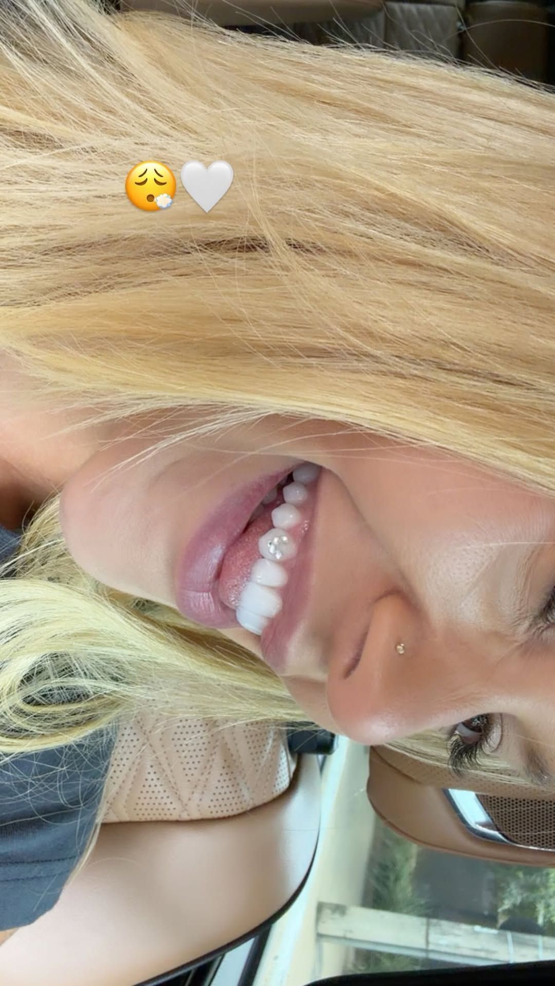 Virginia Fonseca coloca diamante nos dentes • Instagram/Virginia Fonseca