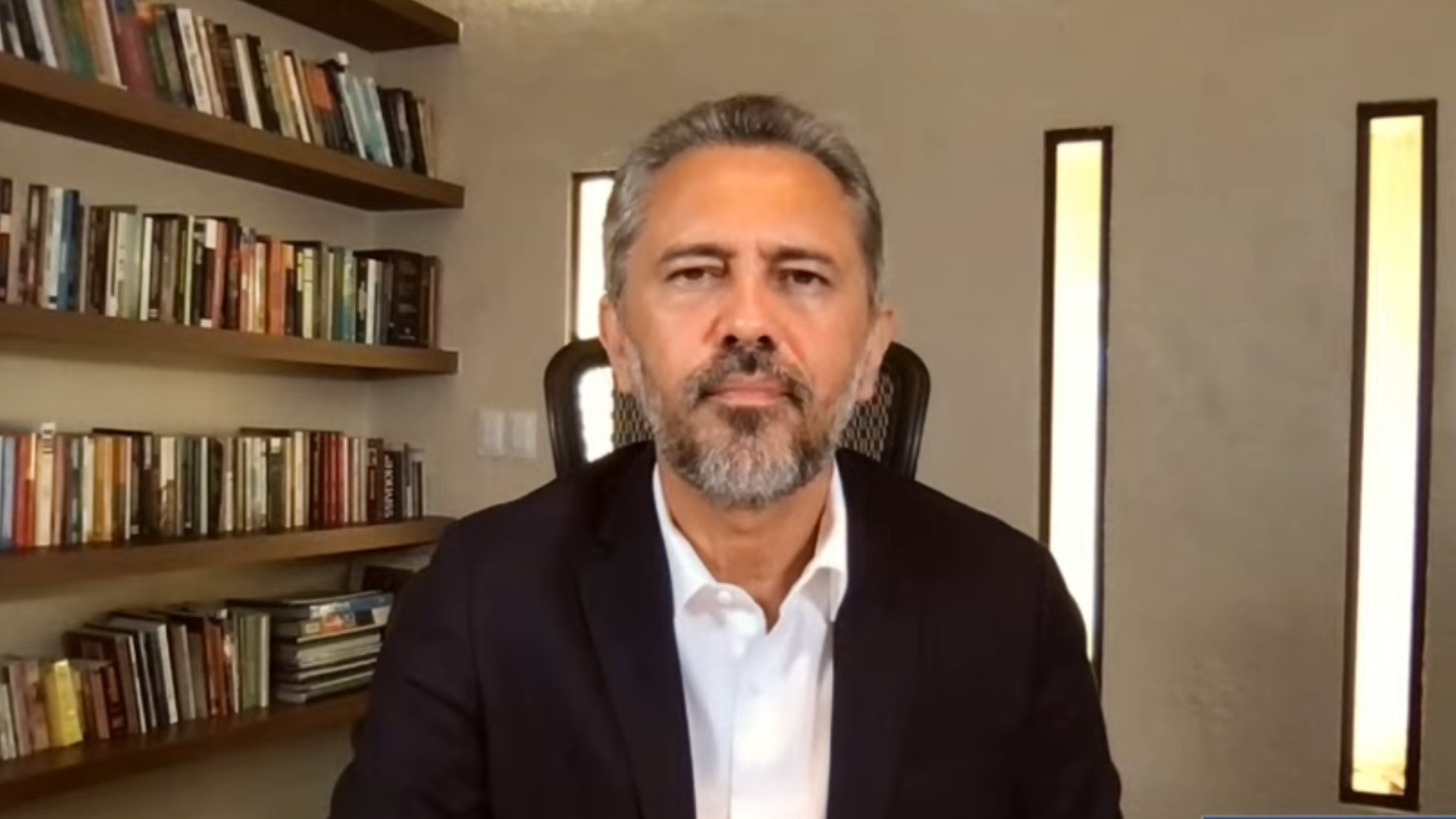 O governador do Ceará e candidato à reeleição Elmano de Freitas (PT)