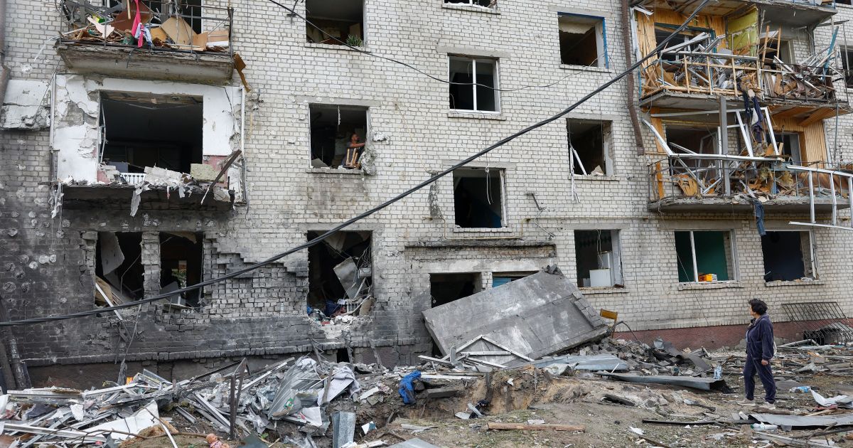 Ataques russos matam 12 e atingem usina termelétrica na Ucrânia