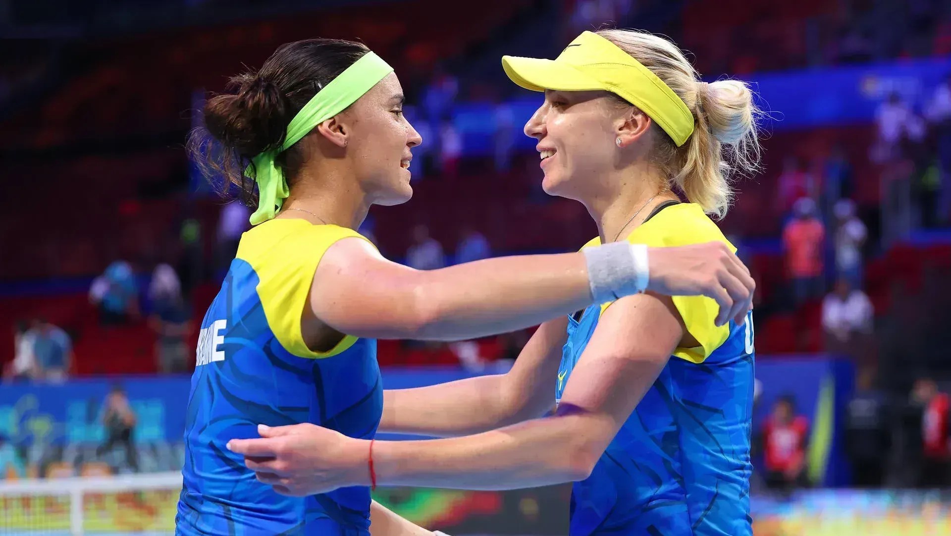 Itália e Ucrânia avançam para as semifinais da Billie Jean King Cup • billiejeankingcup.com