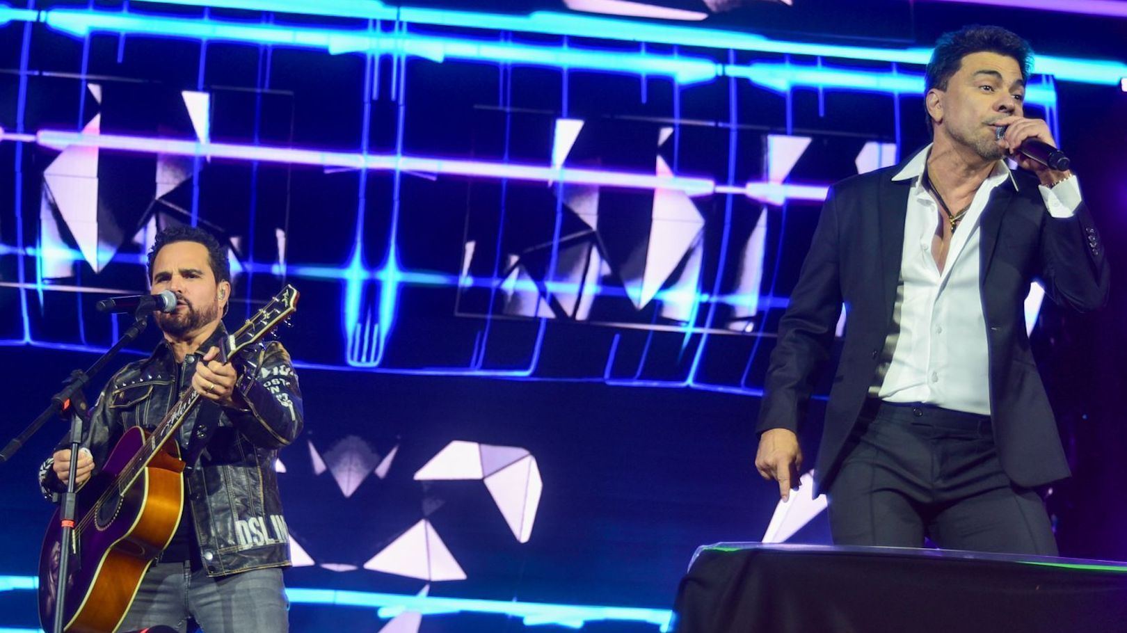 Zezé di Camargo & Luciano se apresentaram no Jaguariúna Rodeo Festival de 2026