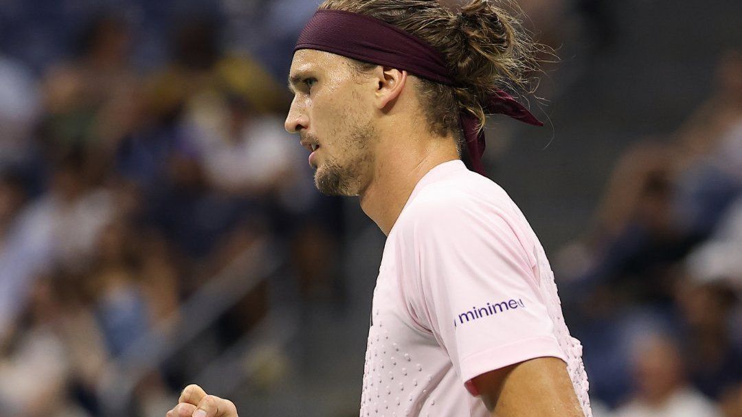 Australiano faz ponto de “peixinho” e elimina rival no US Open; veja