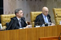 Mendonça pediu a “íntegra” de diálogos de Moraes e vetou acesso de Andrei