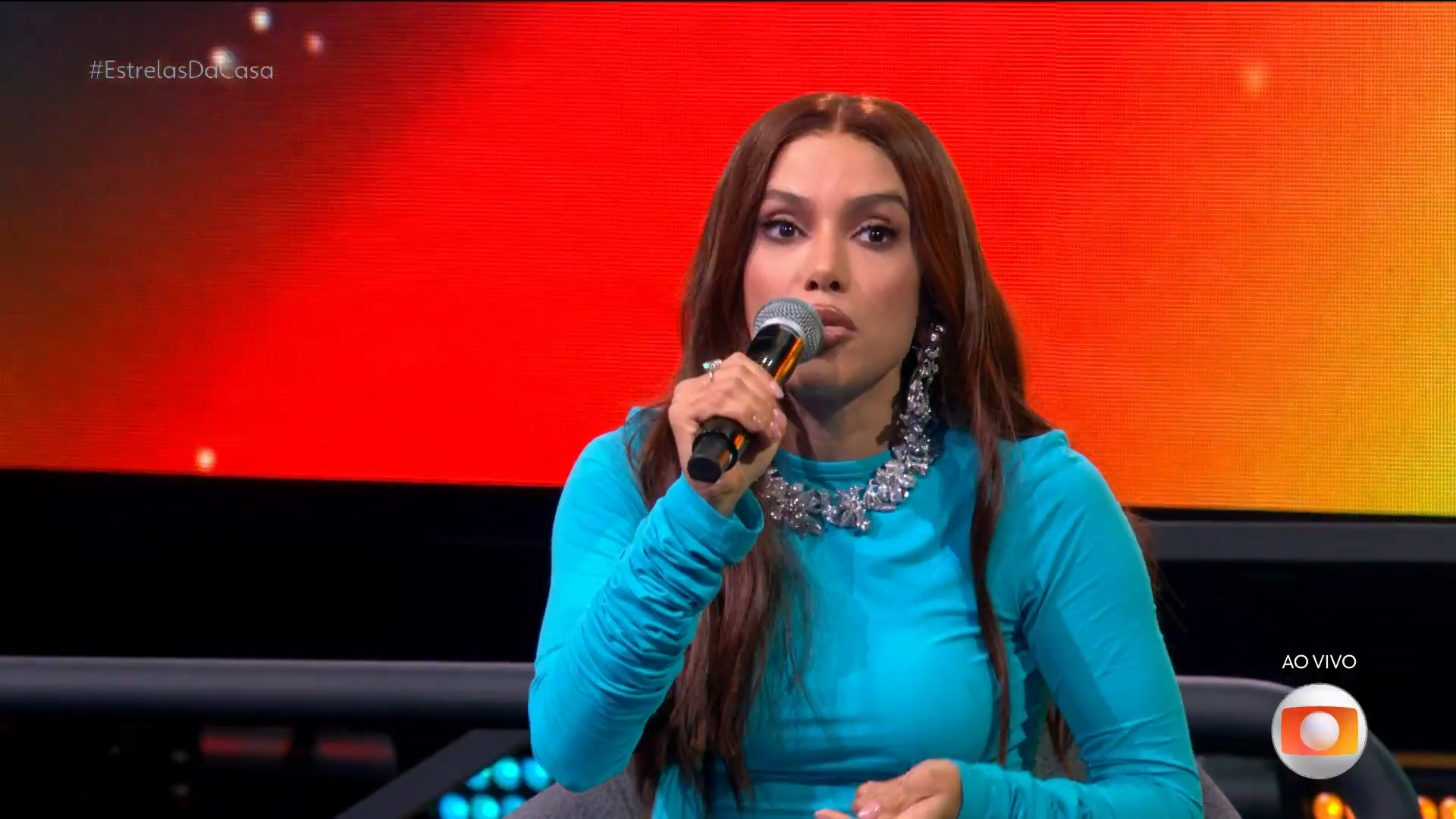 Anitta dá bronca em plateia do "Estrelas da Casa"