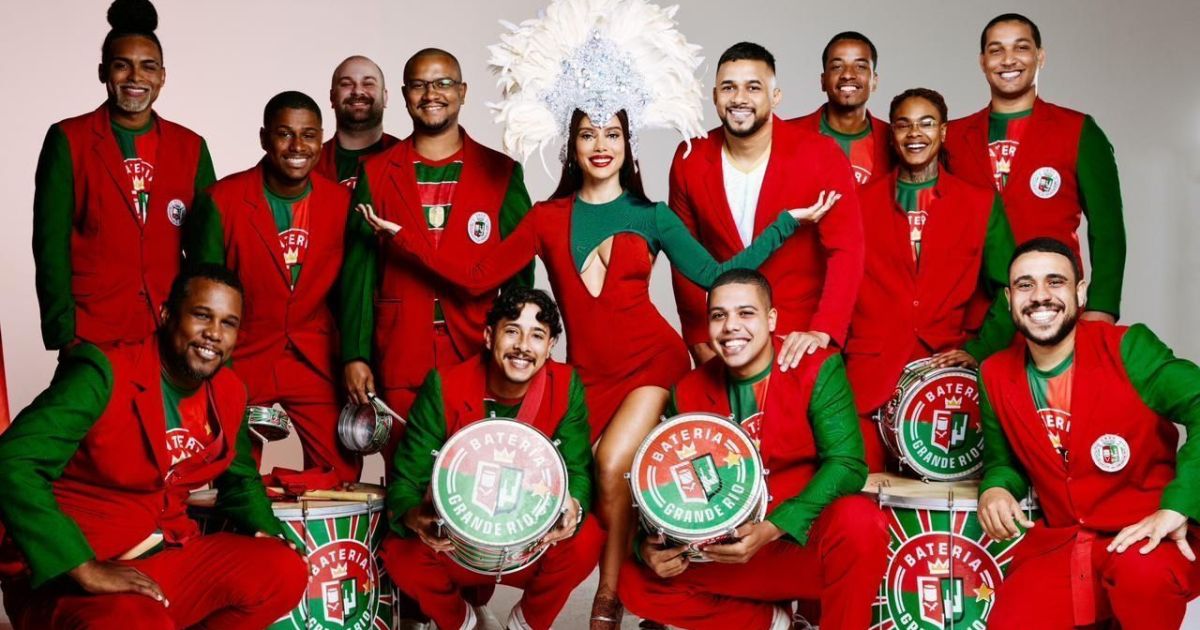 Anitta será coroada rainha de bateria da Grande Rio neste domingo (20)