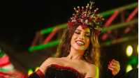 Anitta posta fotos de coroação na Grande Rio e declara: "Me sinto em casa"