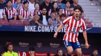 Atlético de Madrid goleia Osasuna e cola nos líderes de LaLiga