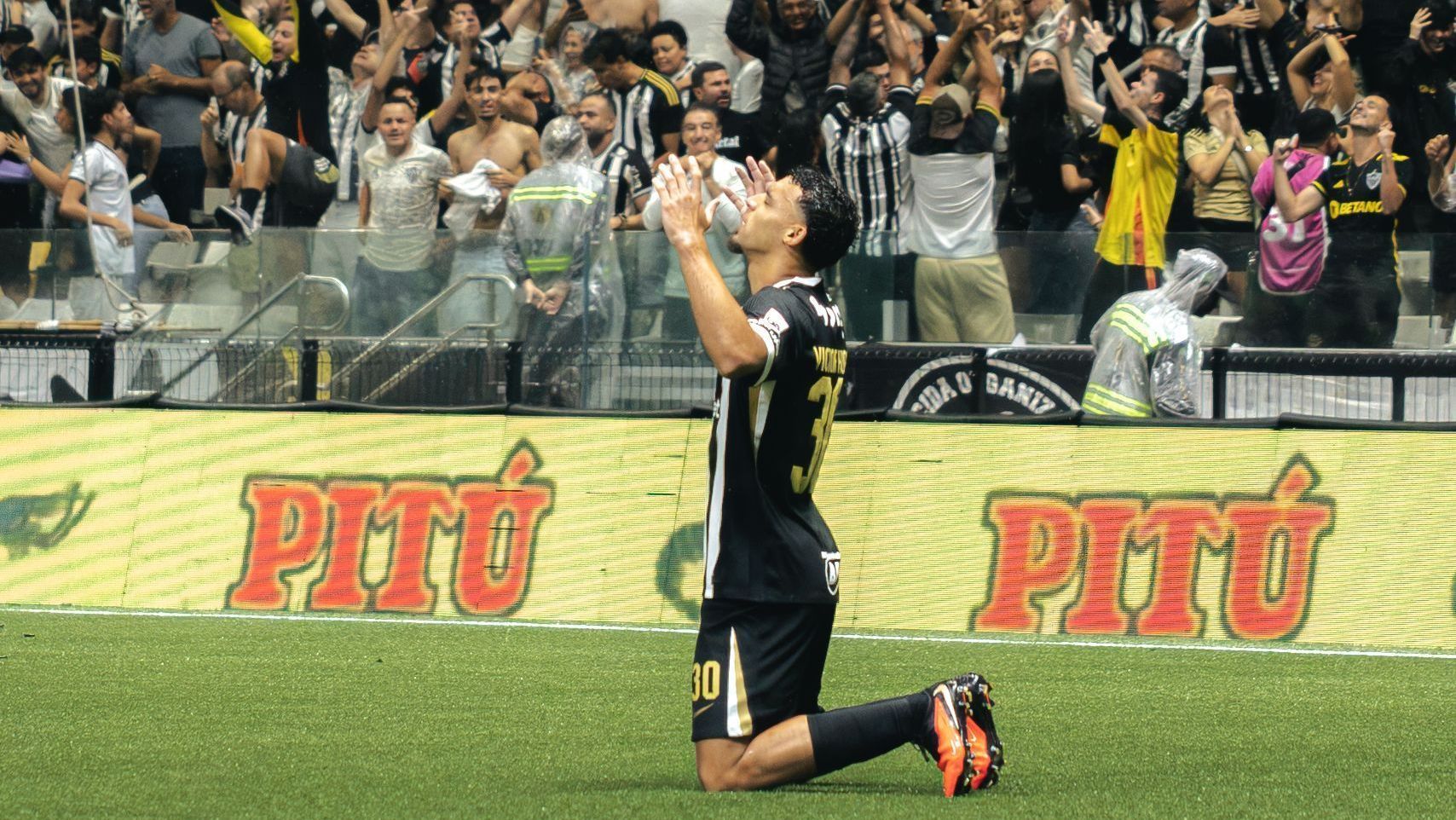 Imagem de destaque do post: Análise: o atleticano deu aula e aprendeu uma lição na Arena MRV