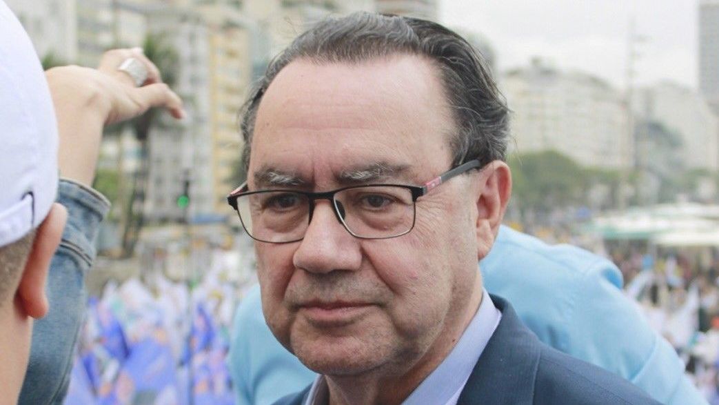 Cury diz que “não se curva” para político e pede independência do STF