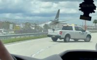 Avião de carga da Amazon ultrapassa pista ao pousar em aeroporto de Miami