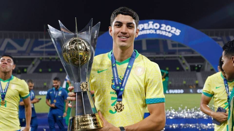 Jair foi convocado por Carlo Ancelotti para a Seleção Brasileira