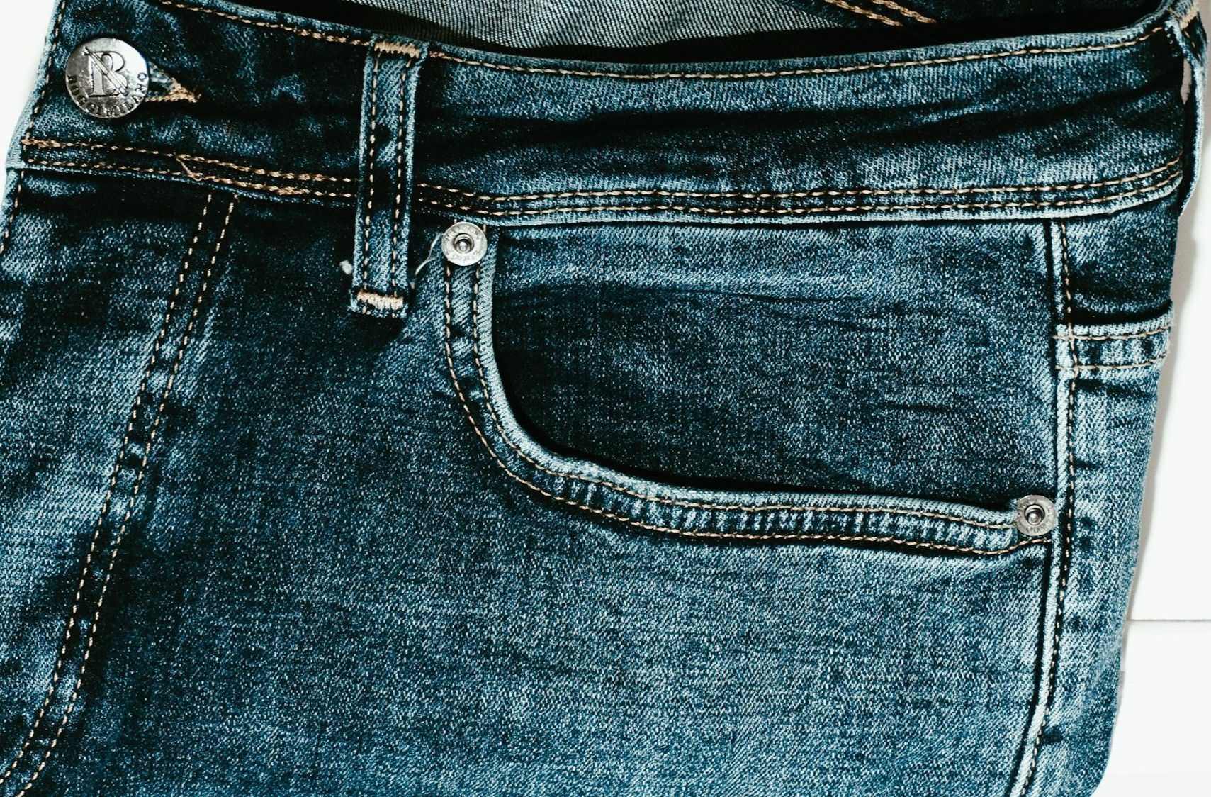 calca-jeans-bolso