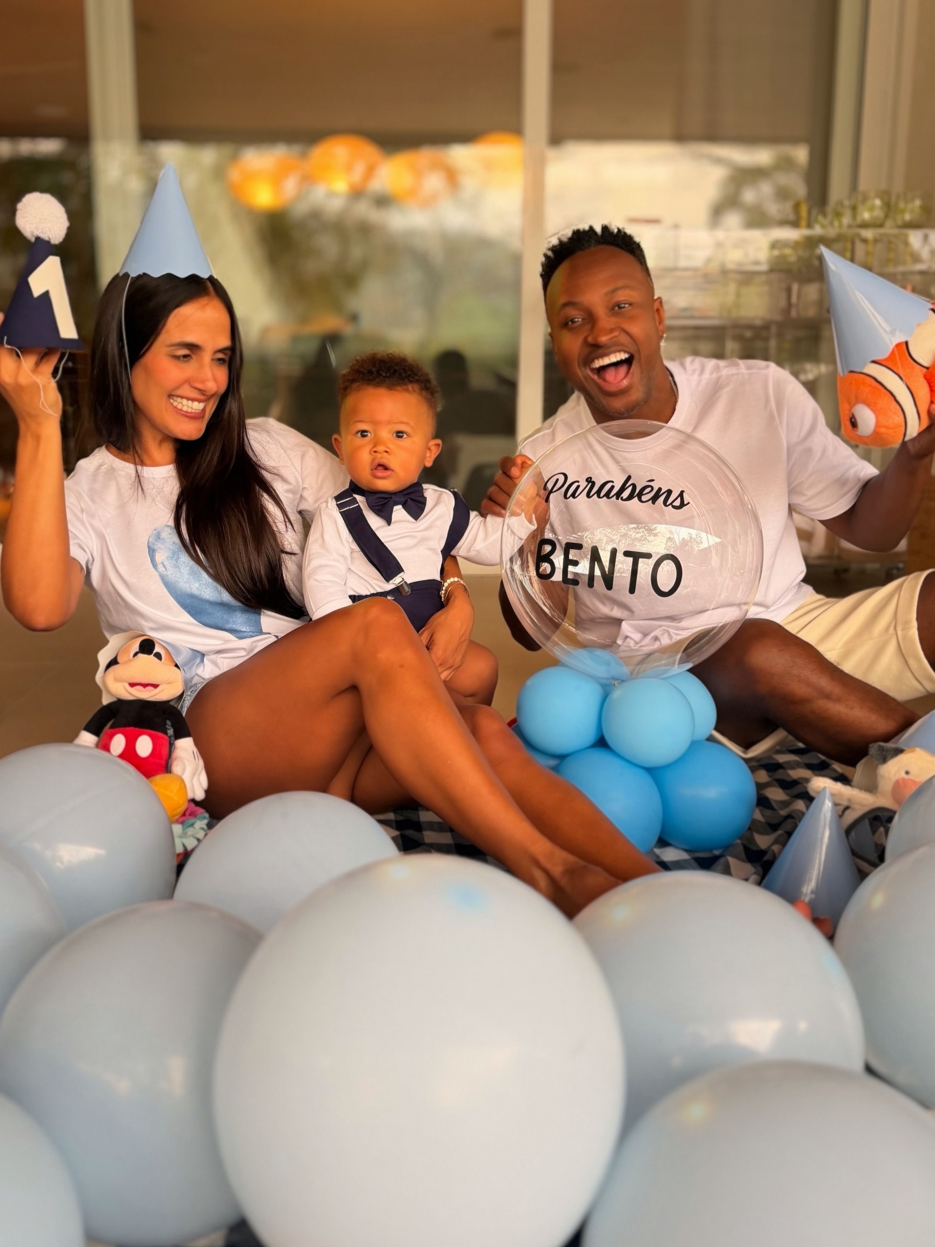 Bento ganhou comemoração de 1 ano juntinho dos pais