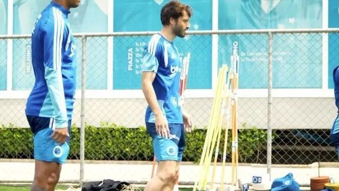 Viña faz primeiro treino no Cruzeiro e manda recado para a torcida