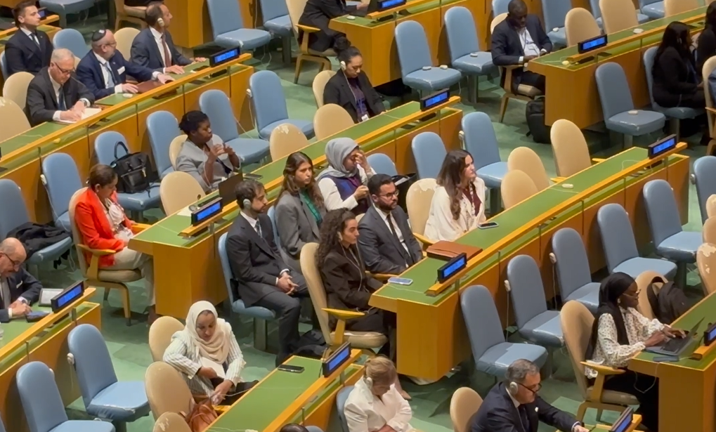 Delegação palestina no plenário da Assembleia Geral da ONU antes do discurso de Benjamin Netanyahu, primeiro-ministro de Israel • Priscila Yazbek / CNN Brasil
